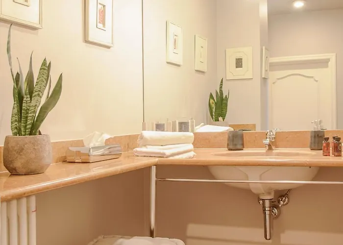 Casa Margot 3* نيف